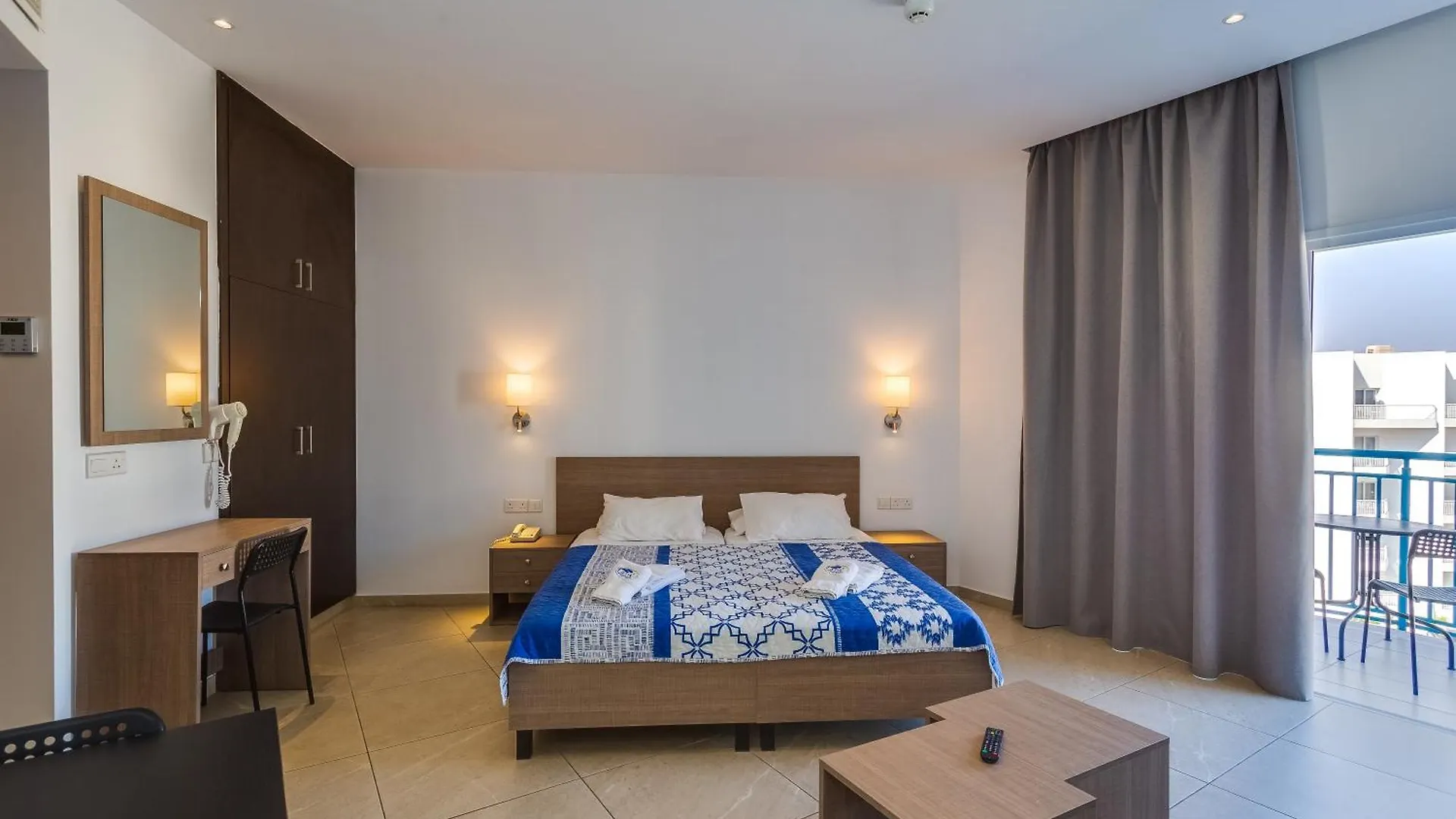 Tetyk Hotel Pernera Кипр