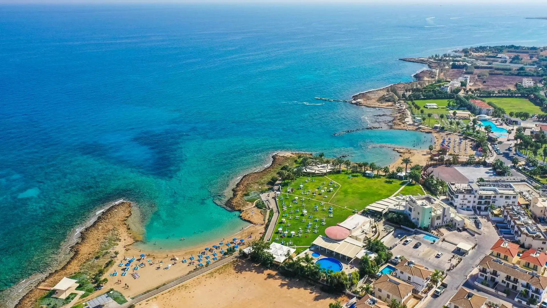 Tetyk Hotel Pernera 3*,