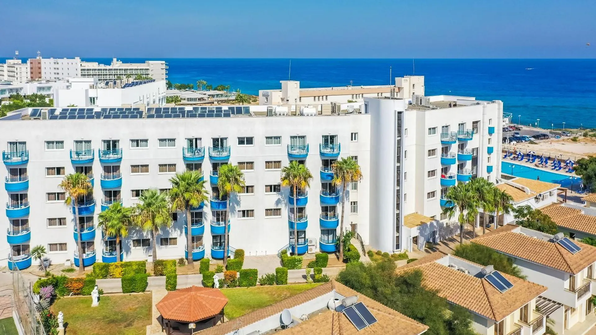 Tetyk Hotel Pernera 3*,