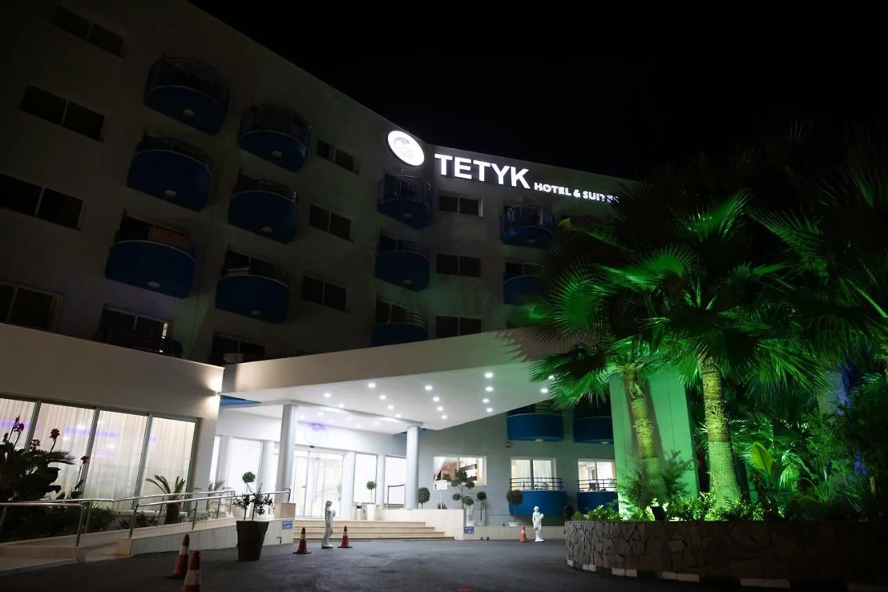 Tetyk Hotel Pernera