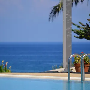 4* Отель Crystal Springs
